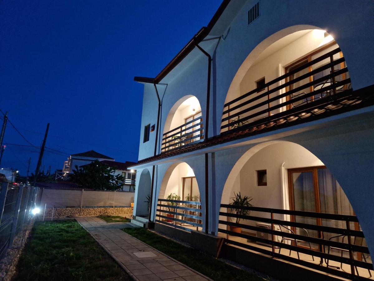 Hotel Yuka Vama Veche Exterior foto