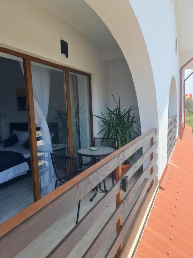 Hotel Yuka Vama Veche Exterior foto